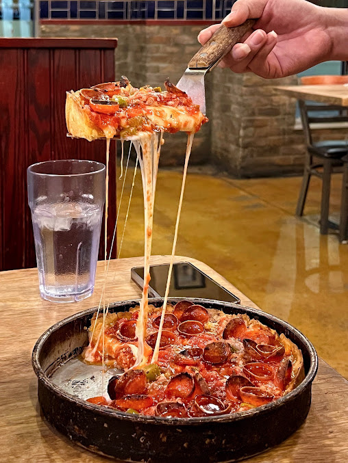 Photo Lou Malnati's Pizzeria - 20