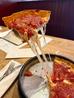 Photo Lou Malnati's Pizzeria - 26