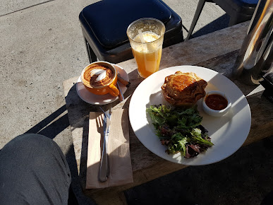 Photo M Deli Cafe - 16