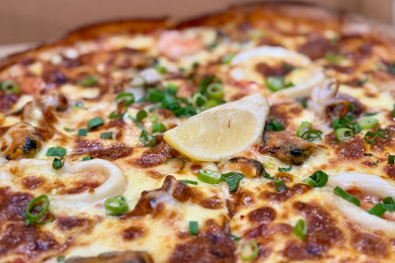 Photo Mad Toppings Randwick Pizza - 25