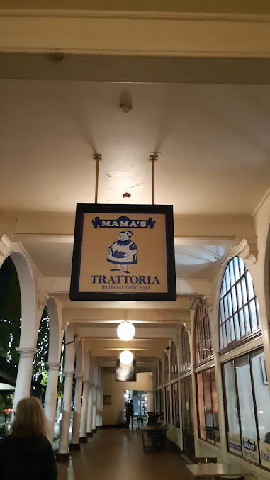 Photo Mama's Trattoria - 25