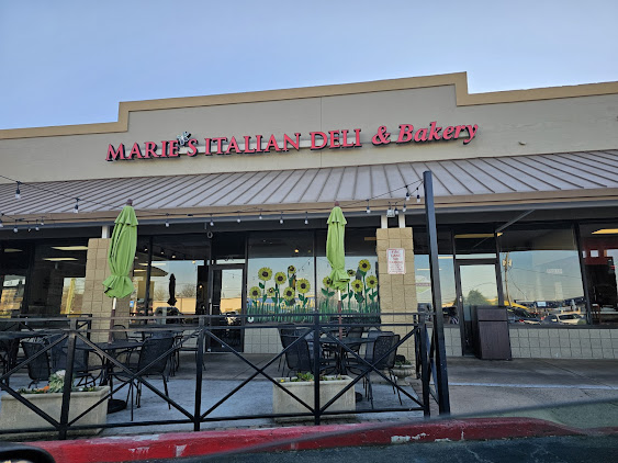 Photo Maries Italian Deli Bakery Market - 13