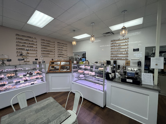 Photo Maries Italian Deli Bakery Market - 15
