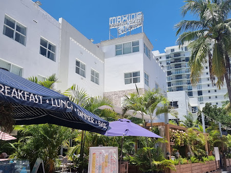 Photo Maxines Bistro And Bar American Restaurant In Miami Beach - 18