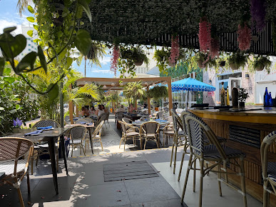 Photo Maxines Bistro And Bar American Restaurant In Miami Beach - 29
