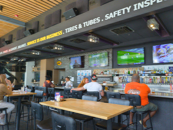 Photo Mellow Mushroom Jacksonville Avondale - 20