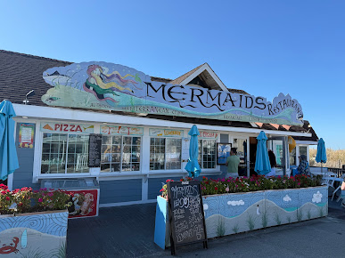 Photo Mermaids Restaurant - 19