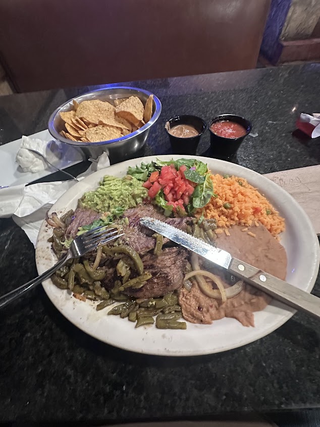 Photo Mexicano Bar Grill 3 - 17