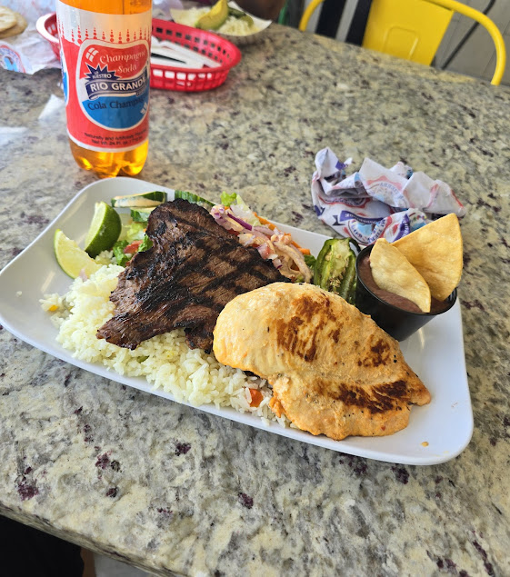 Photo Mi Tierra Deli Woodbridge - 13
