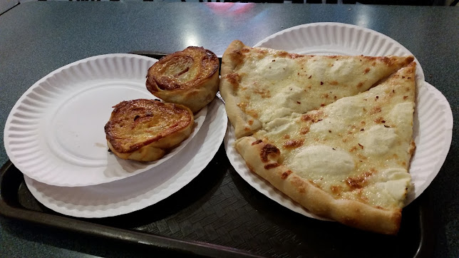 Photo Michael Sons Italian Food Pizza - 12