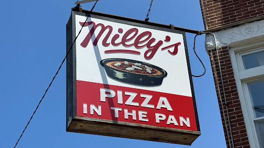 Photo Milly's Pizza In The Pan- West Town - 22