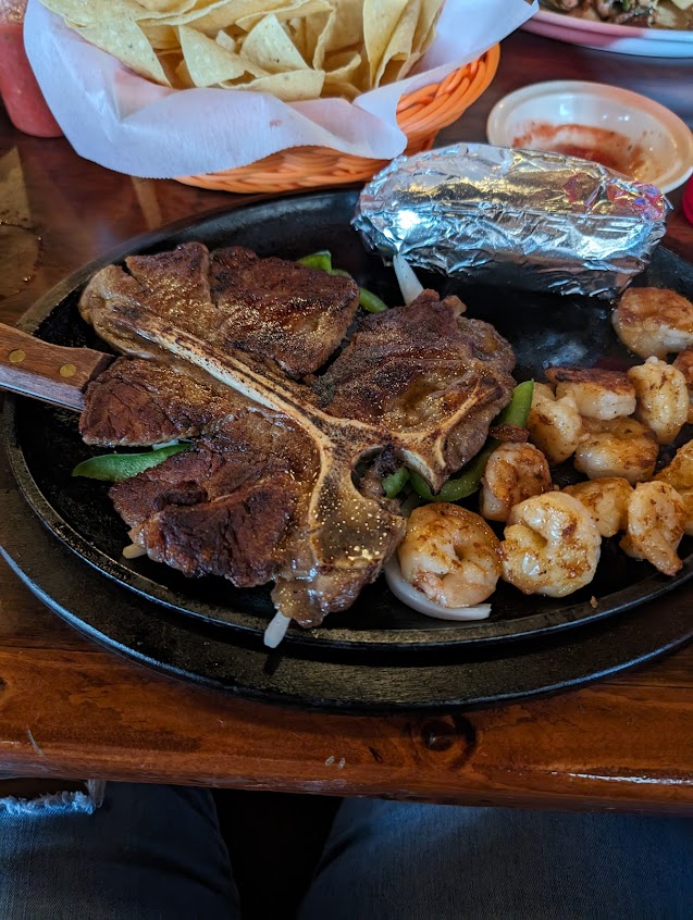 Photo Mis Pueblos Mexican Restaurant - 11