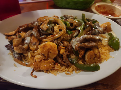Photo Mis Pueblos Mexican Restaurant - 12