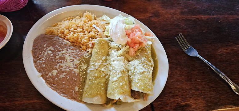 Photo Mis Pueblos Mexican Restaurant - 14