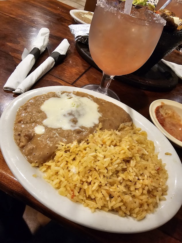 Photo Mis Pueblos Mexican Restaurant - 15