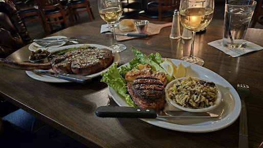 Photo Misty's Restaurant & Lounge - 17