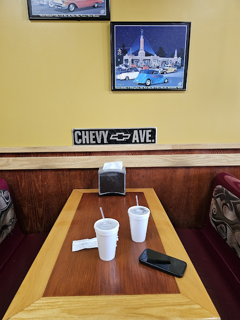 Photo Mojo's Grill - 51