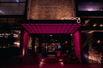 Photo Moxy Kitchen & Bar Moxy - 15