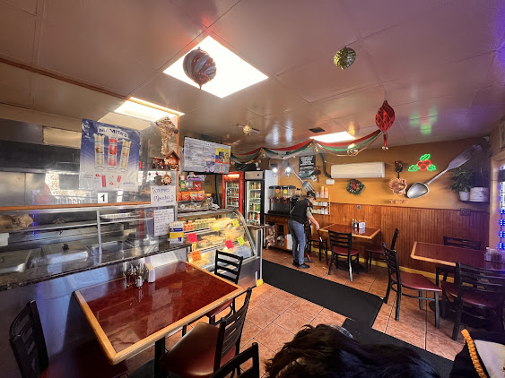 Photo Mr Pollo Bbq Deli Restaurant - 11