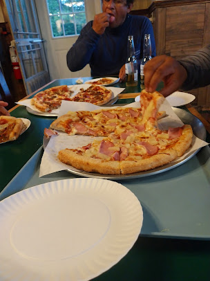 Photo New England Pizza House 1 - 14