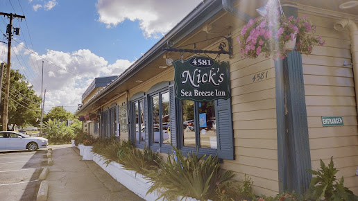 Photo Nicks Sea Breeze Inn Italian Restaurant - 13
