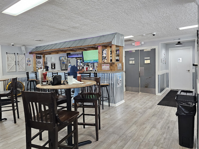 Nooners Bar And Grille