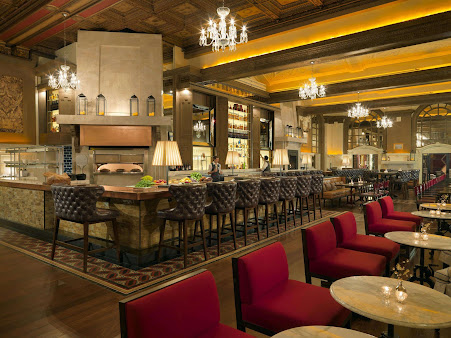 Photo Oak Long Bar + Kitchen - 19