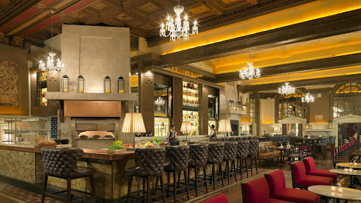 Photo Oak Long Bar + Kitchen - 24