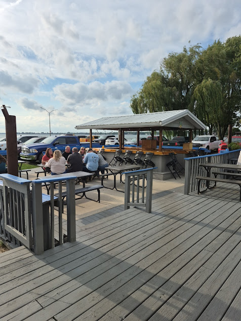Photo On The Rocks Smoke House Tiki Bar - 2