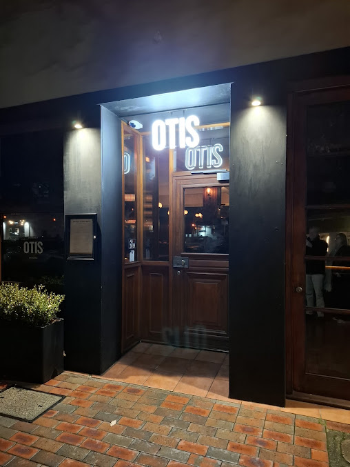 Photo Otis Dining Hall - 10