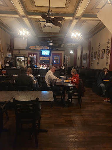 Photo Ozzie Maes 36 West Fourth - 10