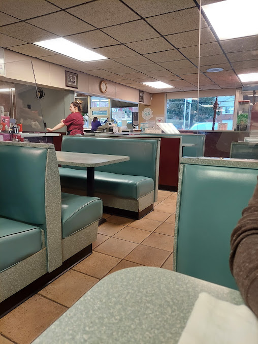 Photo Papertown Dairy Bar Restaurant - 11