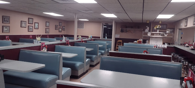 Photo Papertown Dairy Bar Restaurant - 17
