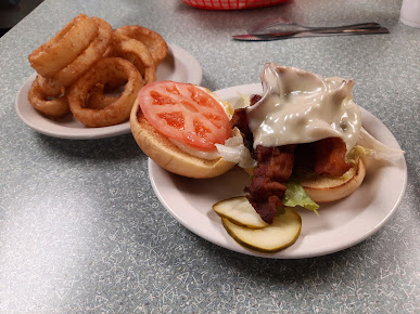 Photo Papertown Dairy Bar Restaurant - 19