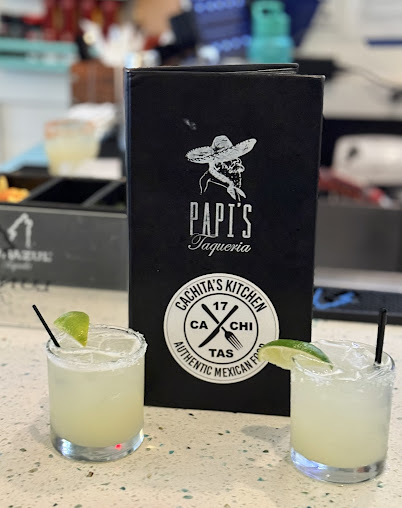 Photo Papis Taqueria Featuring Cachitas Kitchen - 19