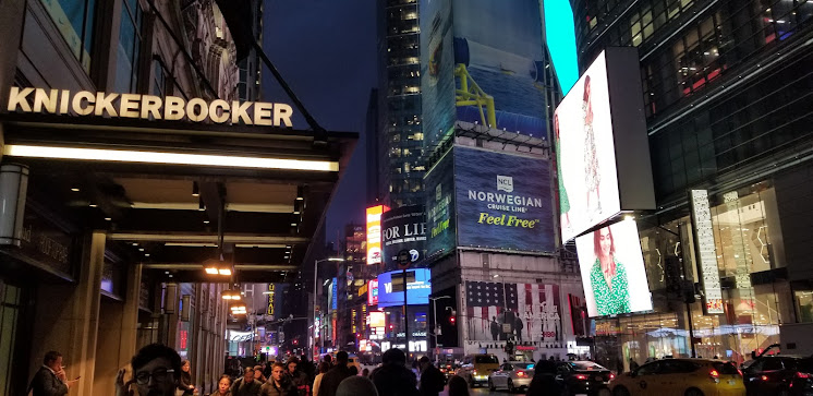Photo Pauls On Times Square - 15