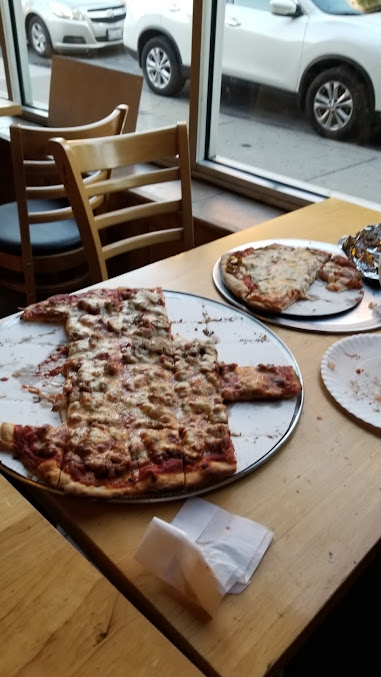 Photo Phil's Pizza - 10