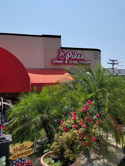 Photo Pikes Cinema Bar And Grill - 19