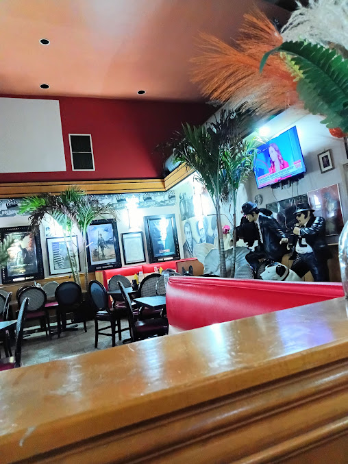 Photo Pikes Cinema Bar And Grill - 20