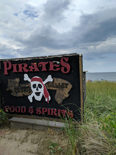 Photo Pirates Patio And Galley - 8