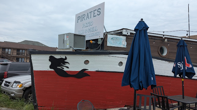 Photo Pirates Patio And Galley - 14