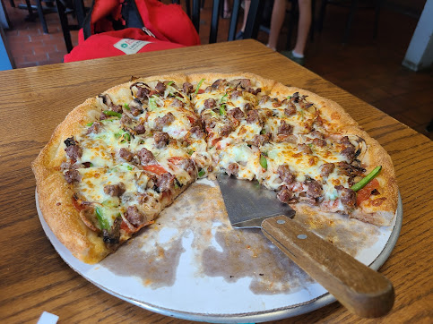 Photo Pizza Palace Bellows Falls - 17