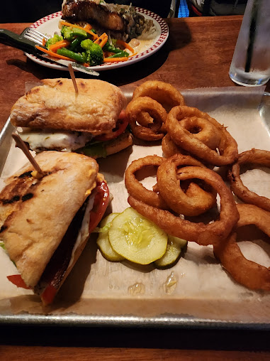 Photo Publick House 23 - 27