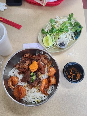 Photo Quoc Huong Banh Mi Fast Food - 15