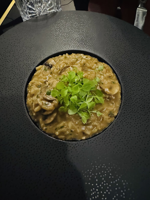 Photo Quoi Dining Restaurant - 10