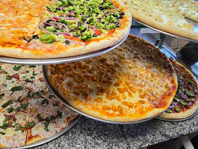 Photo Randazzo's Pizza - 3
