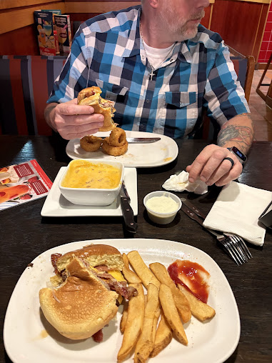 Photo Red Robin Gourmet Burgers And Brews - 39