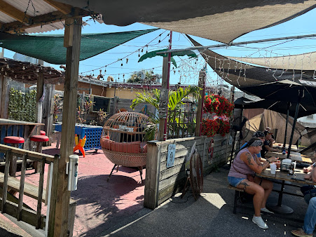 Photo Red Tiki Bar And Grill - 13