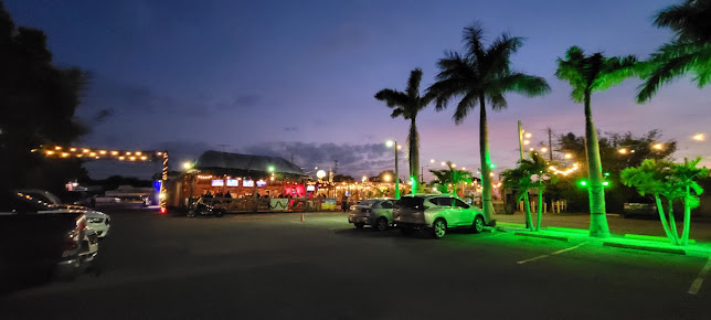 Photo Red Tiki Bar And Grill - 26