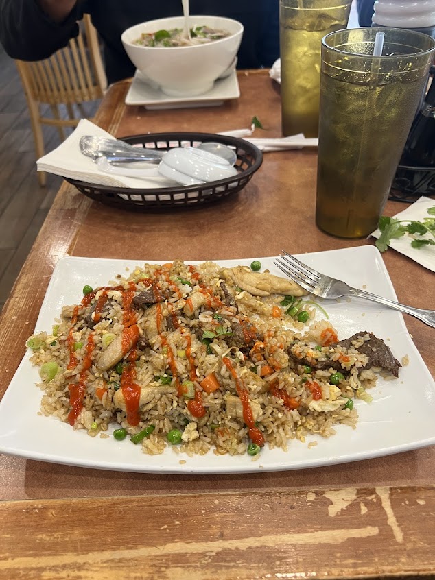 Photo Red Top Kitchen Noodle House - 12